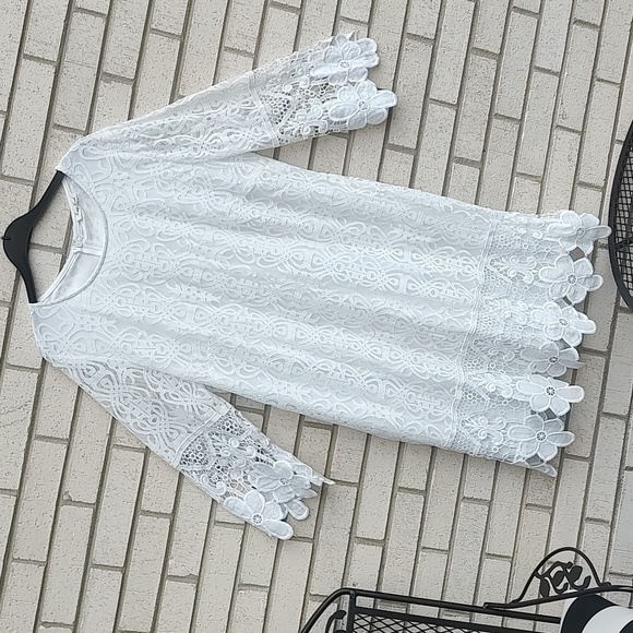 White Lace Dress - Picture 5 of 9